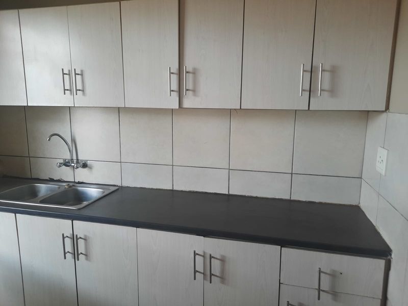 House For Sale in Ermelo Central - Photo 5