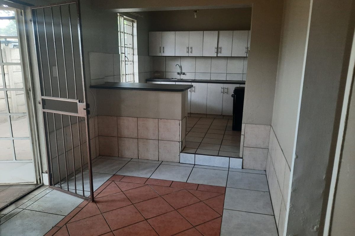 House For Sale in Ermelo Central - Photo 3