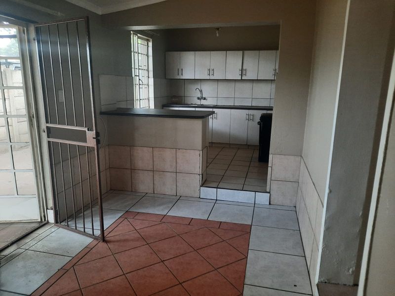 House For Sale in Ermelo Central - Photo 3