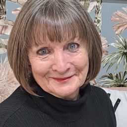 Jo Warren