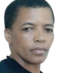 Zanele Nqezo