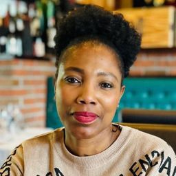 Busi Ngeleza