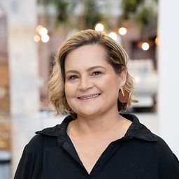 Karien O'Connell