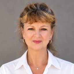 Estelle van der Hoven