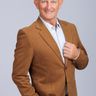 Simon Lee