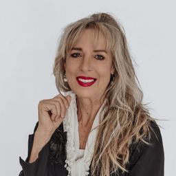 Nadine Phillips