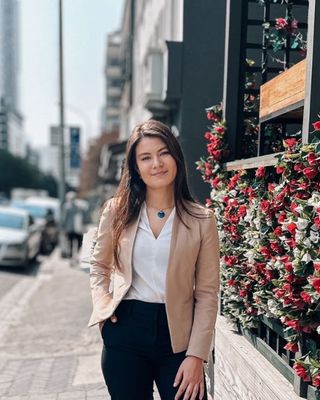 Sakura Matsuzaki photo