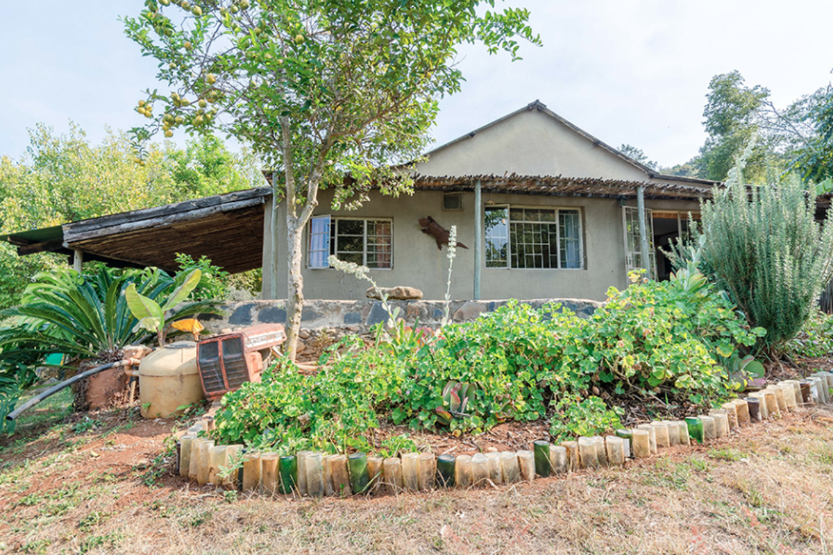 Khaya Mandevu – Quirky Historic Farmhouse Retreat in Schoemanskloof - Photo 4