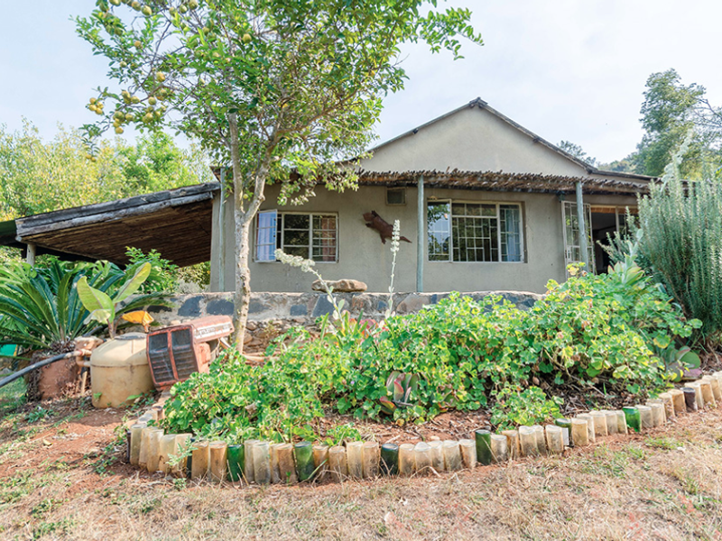 Khaya Mandevu – Quirky Historic Farmhouse Retreat in Schoemanskloof - Photo 4