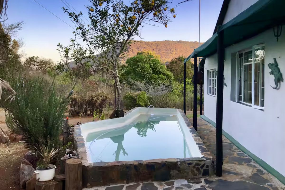 Khaya Mandevu – Quirky Historic Farmhouse Retreat in Schoemanskloof - Photo 5