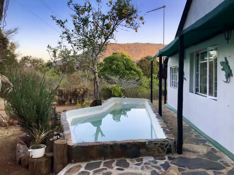 Khaya Mandevu – Quirky Historic Farmhouse Retreat in Schoemanskloof - Photo 5