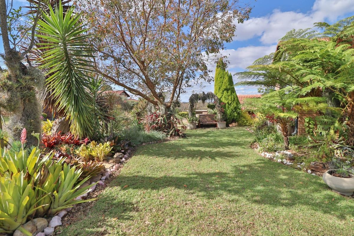 Exceptional Value Home in Bateleur Lifestyle Estate – Lowveld Living at Its Best - Photo 4