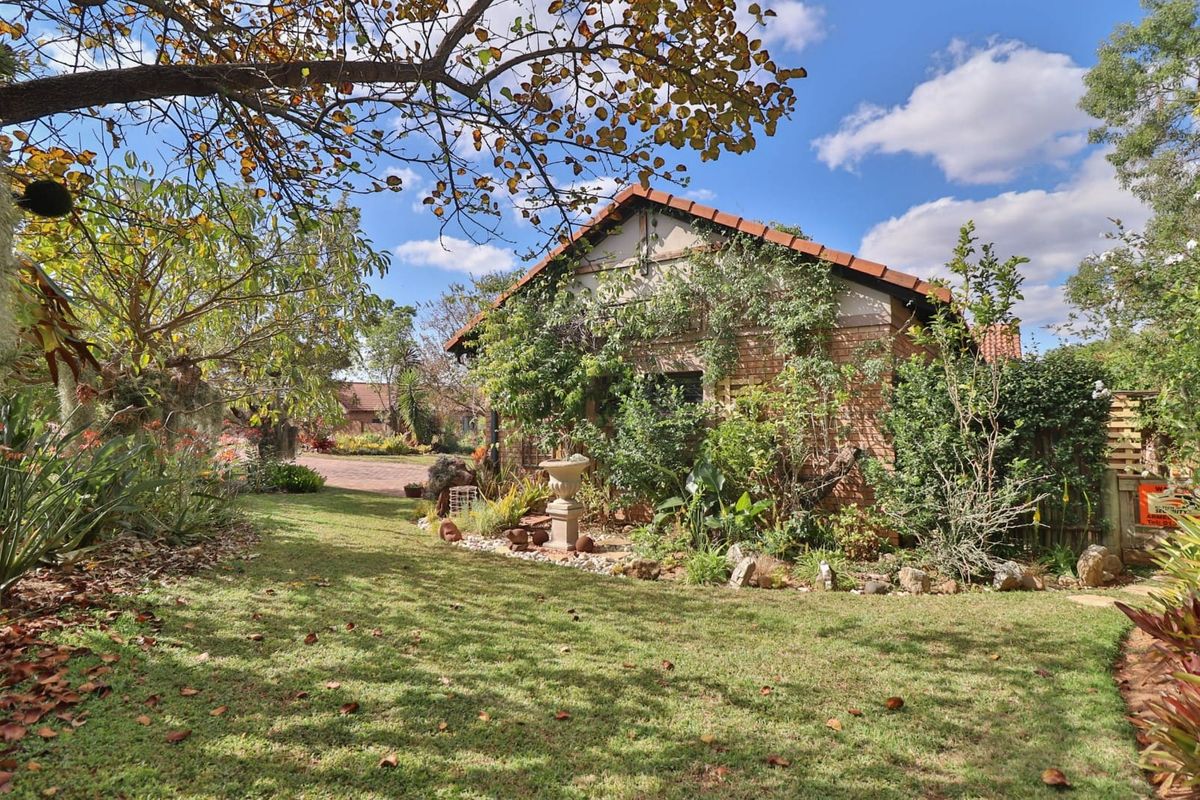 Exceptional Value Home in Bateleur Lifestyle Estate – Lowveld Living at Its Best - Photo 3