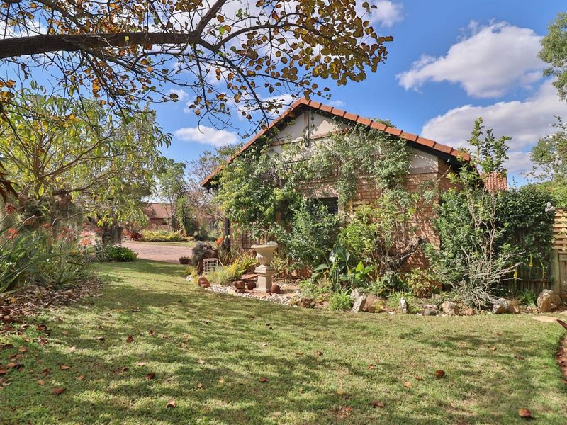 Exceptional Value Home in Bateleur Lifestyle Estate – Lowveld Living at Its Best - Photo 3