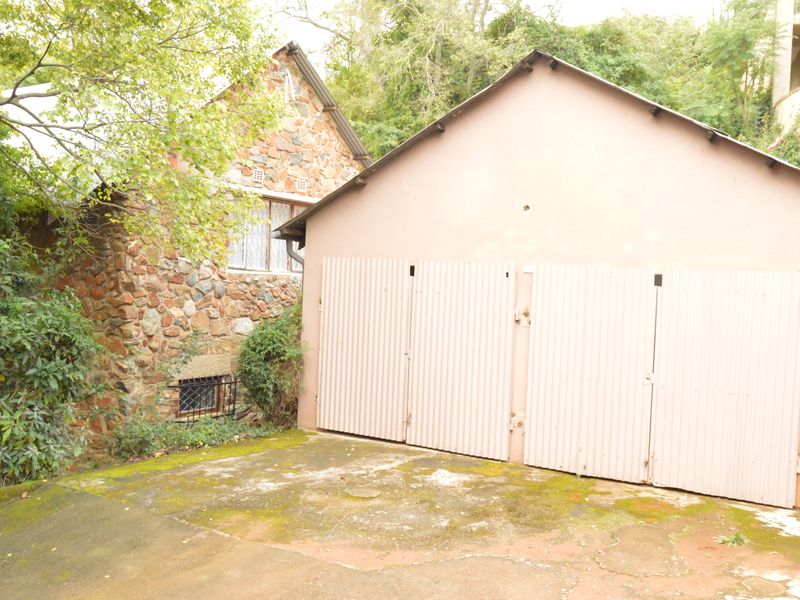 Historical Family Home - Photo 4