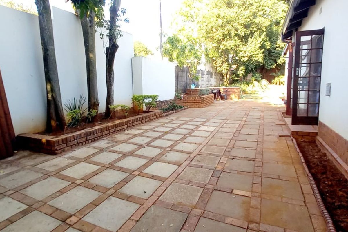 House For Sale In Pretoria - Photo 2