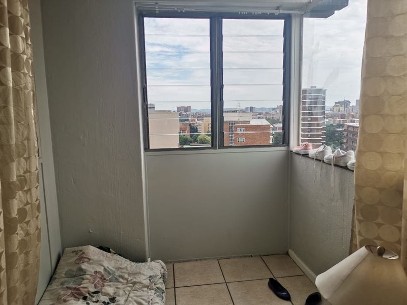 Calling all investor's, or 1st time home buyers! - Photo 7