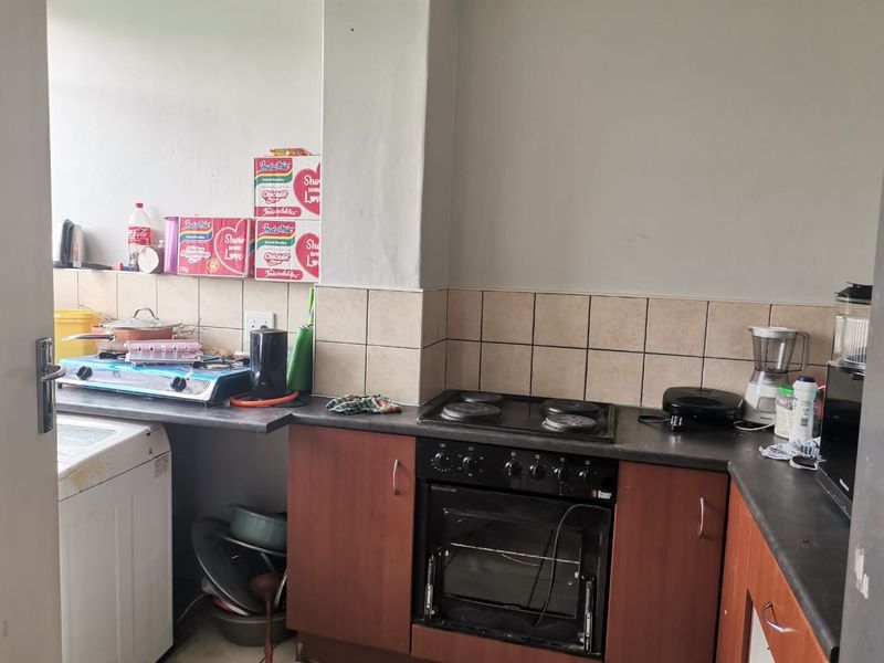 Calling all investor's, or 1st time home buyers! - Photo 6