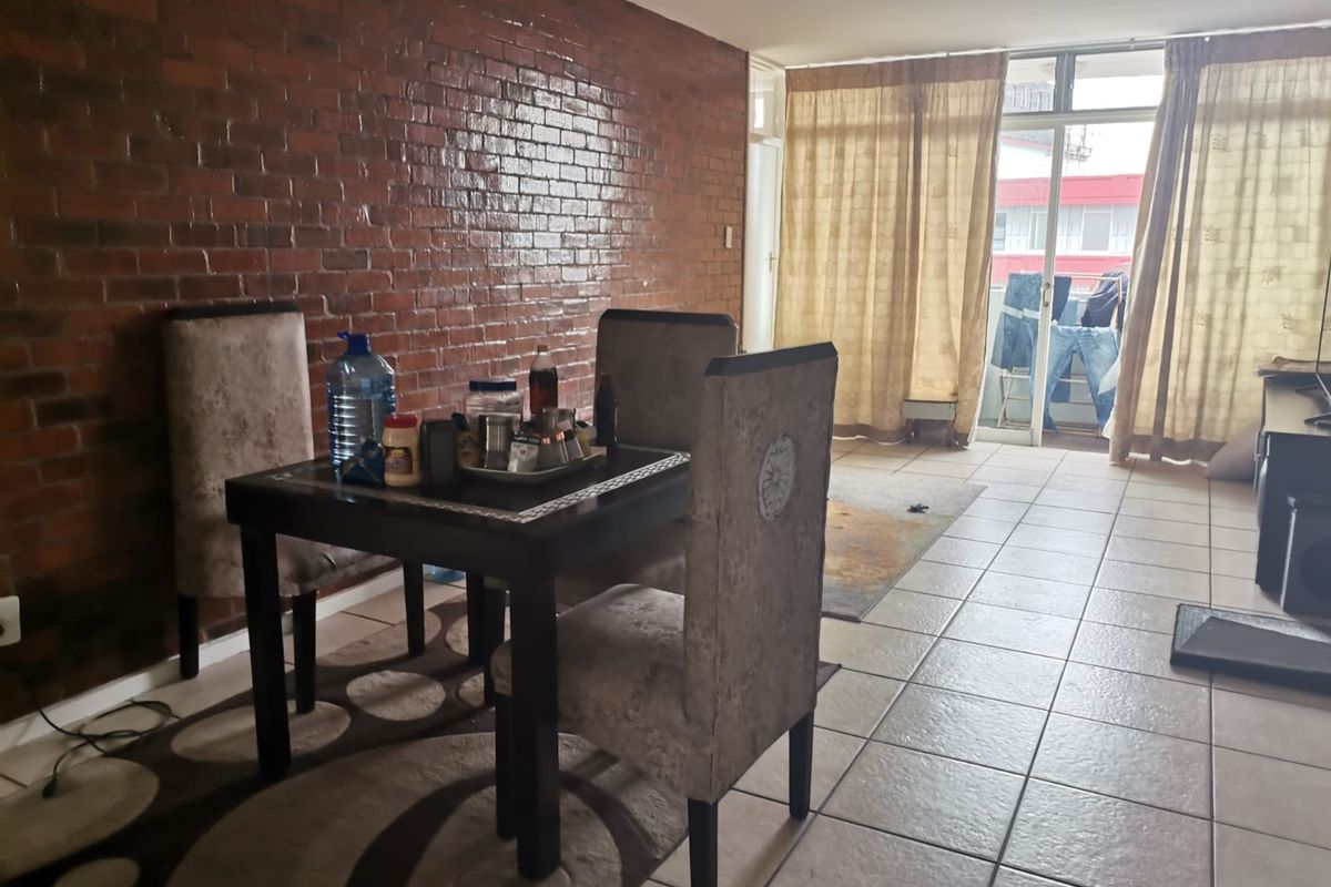 Calling all investor's, or 1st time home buyers! - Photo 3