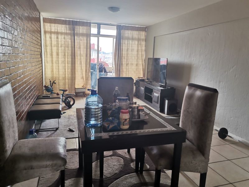 Calling all investor's, or 1st time home buyers! - Photo 2