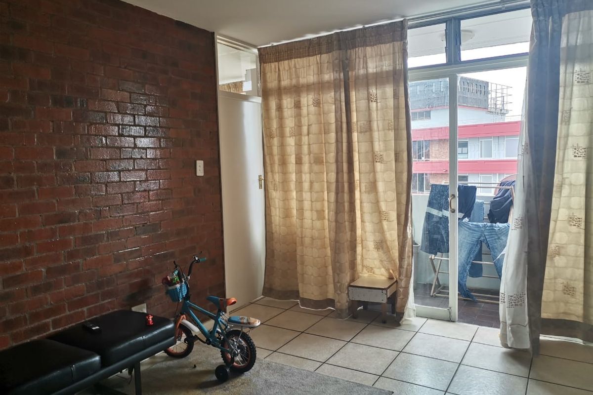 Calling all investor's, or 1st time home buyers! - Photo 5