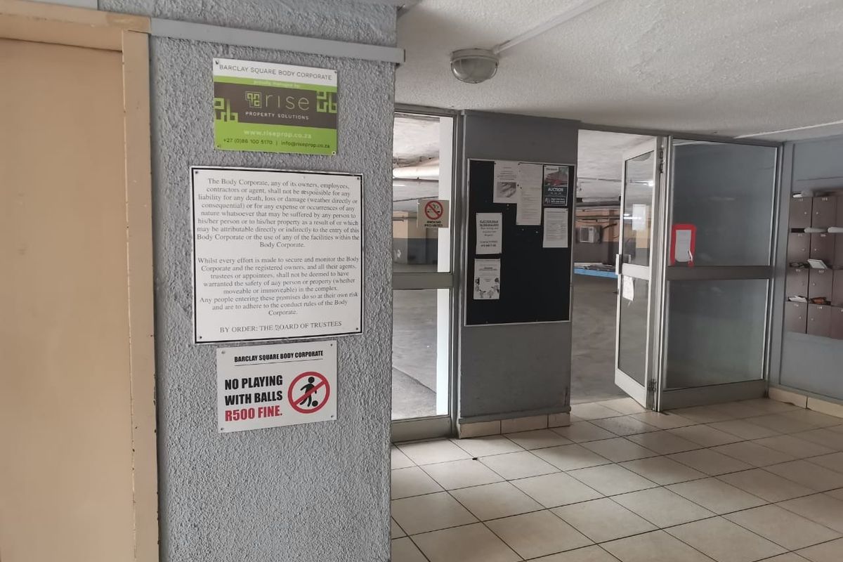 Apartment For Sale In Pretoria - Photo 2