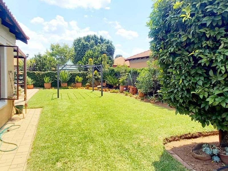 House For Sale In Pretoria - Photo 2