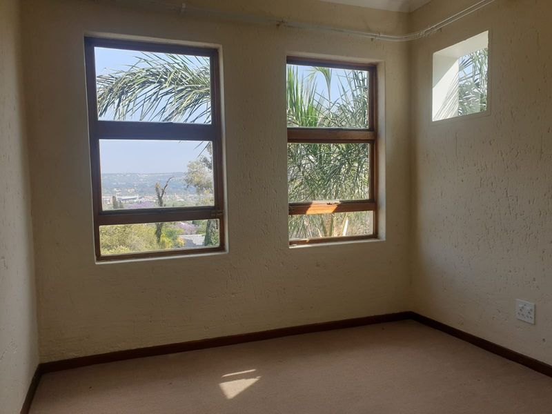 Townhouse Rental Monthly In Pretoria - Photo 10