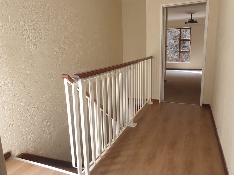 Townhouse Rental Monthly In Pretoria - Photo 8