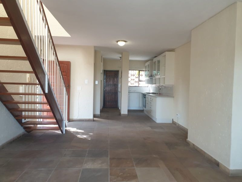 Townhouse Rental Monthly In Pretoria - Photo 6