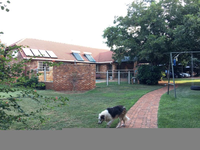 'Plot In Heatherdale for Sale’
Price R3 547 000 - Photo 5