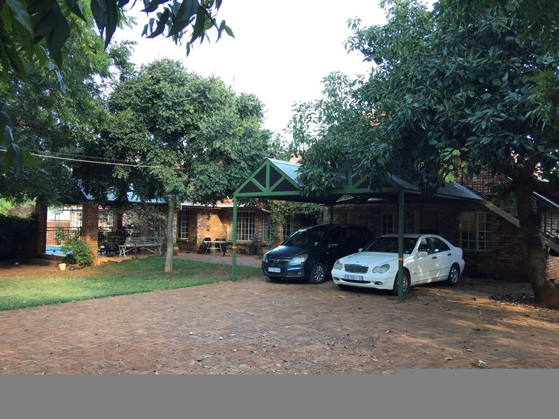 'Plot In Heatherdale for Sale’
Price R3 547 000 - Photo 2