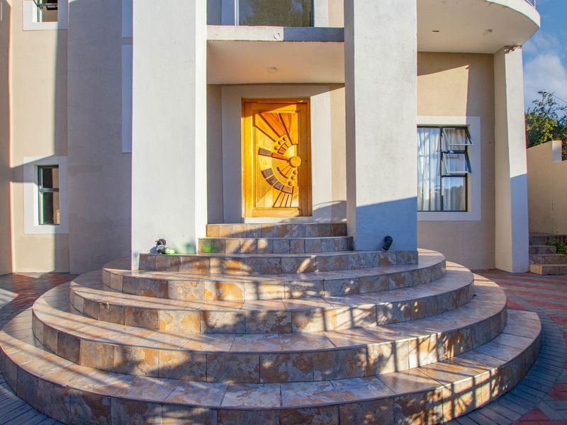 Stunning home for sale in Florauna. - Photo 2