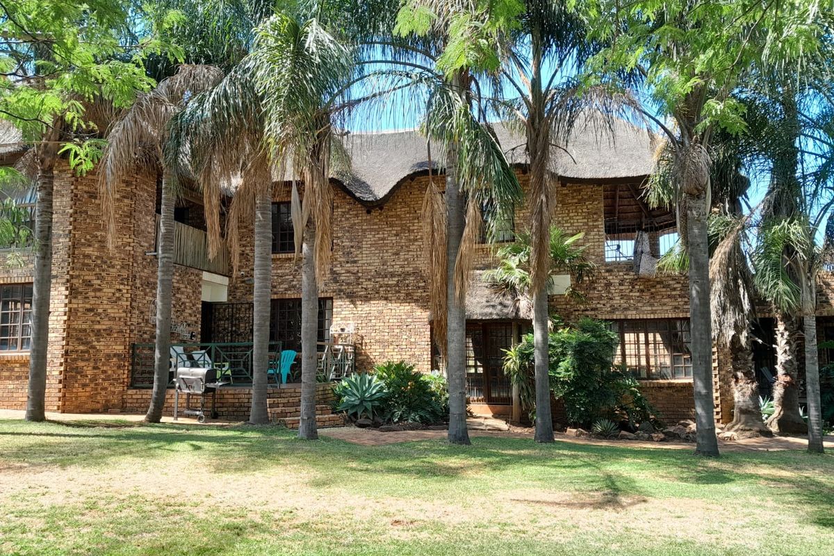 Smallholding For Sale In Pretoria - Photo 2