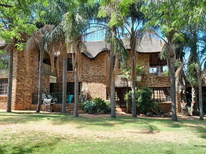 Smallholding For Sale In Pretoria - Photo 2