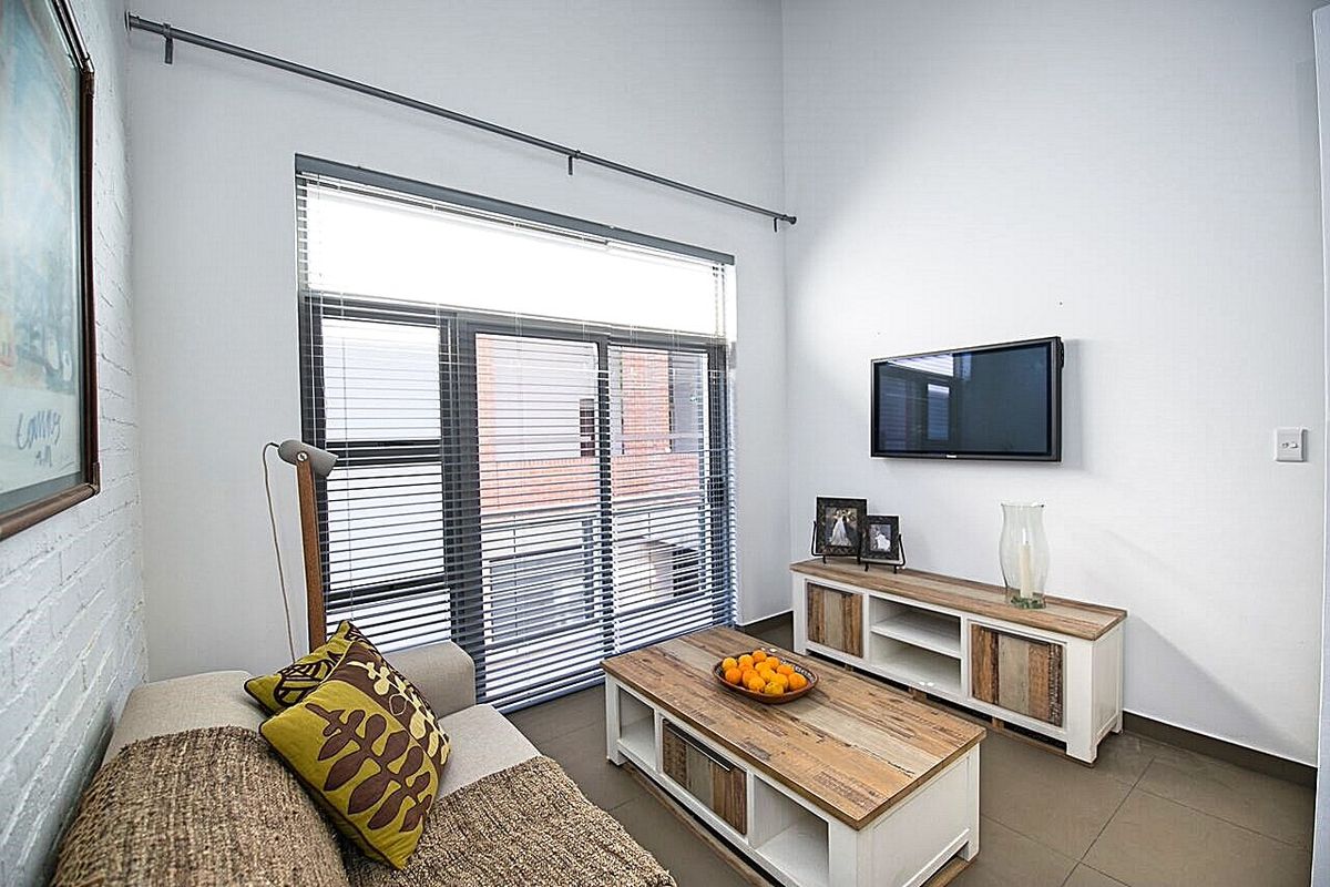 MODERN LOFT APARTMENT FOR SALE OPPOSITE LOFTUS - Photo 4