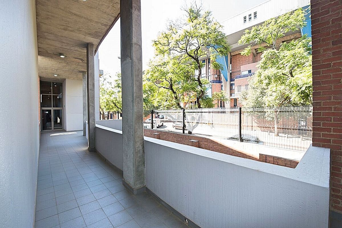 MODERN LOFT APARTMENT FOR SALE OPPOSITE LOFTUS - Photo 3