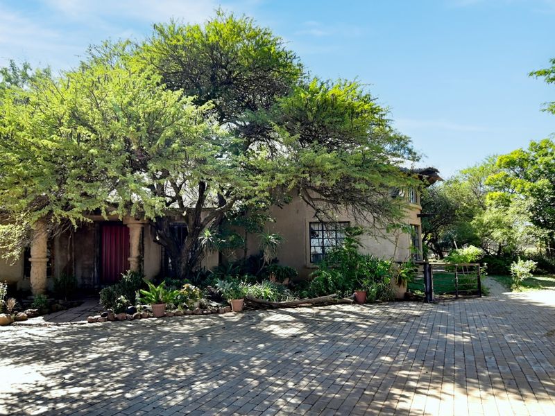 House For Sale In Pretoria - Photo 2