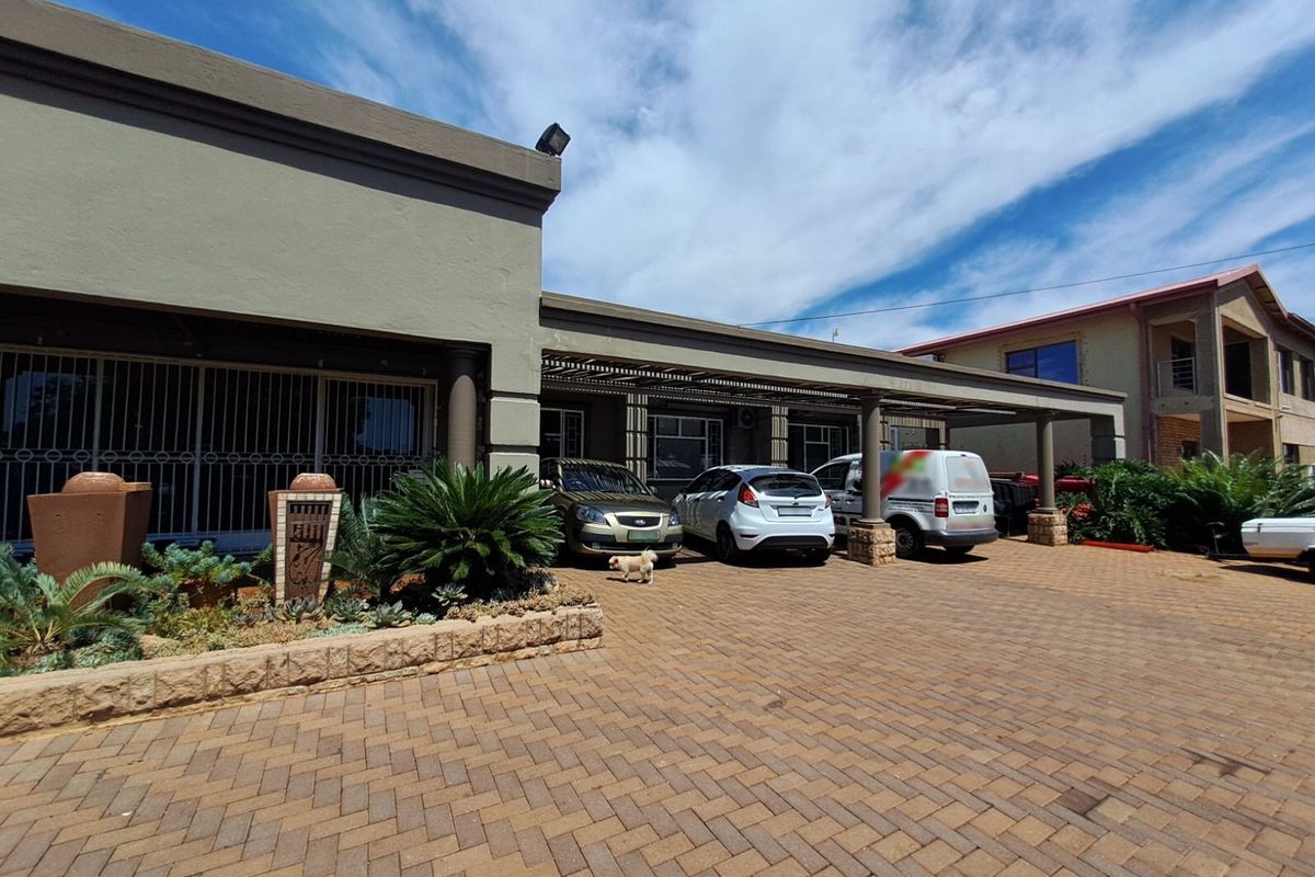 House For Sale In Pretoria - Photo 2