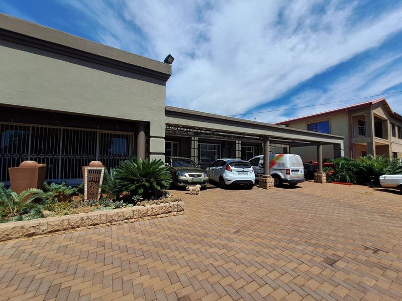 House For Sale In Pretoria - Photo 2