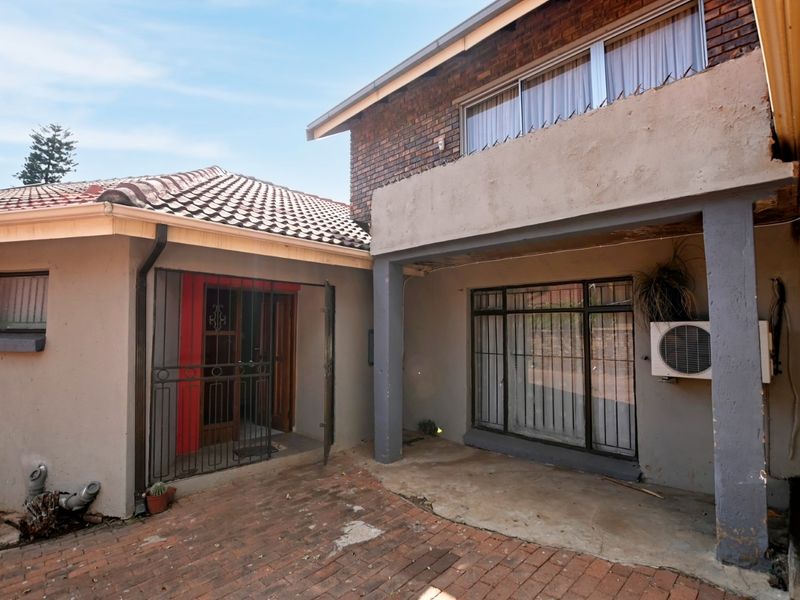 House for Sale in Amandasig - Photo 3