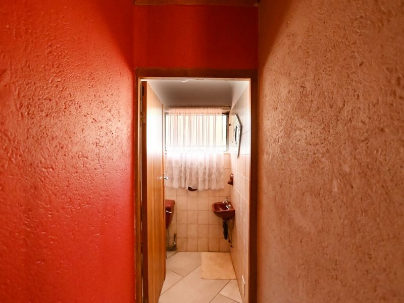 House for Sale in Amandasig - Photo 4