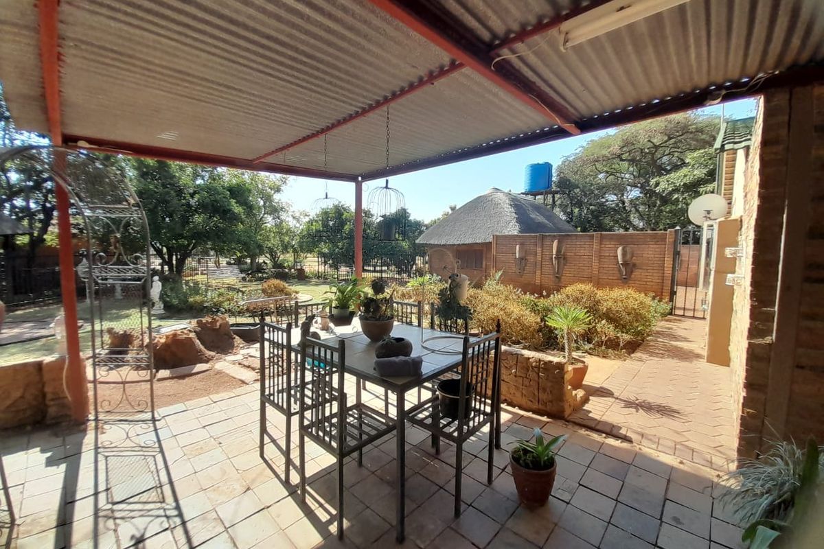 Smallholding For Sale In Pretoria - Photo 4