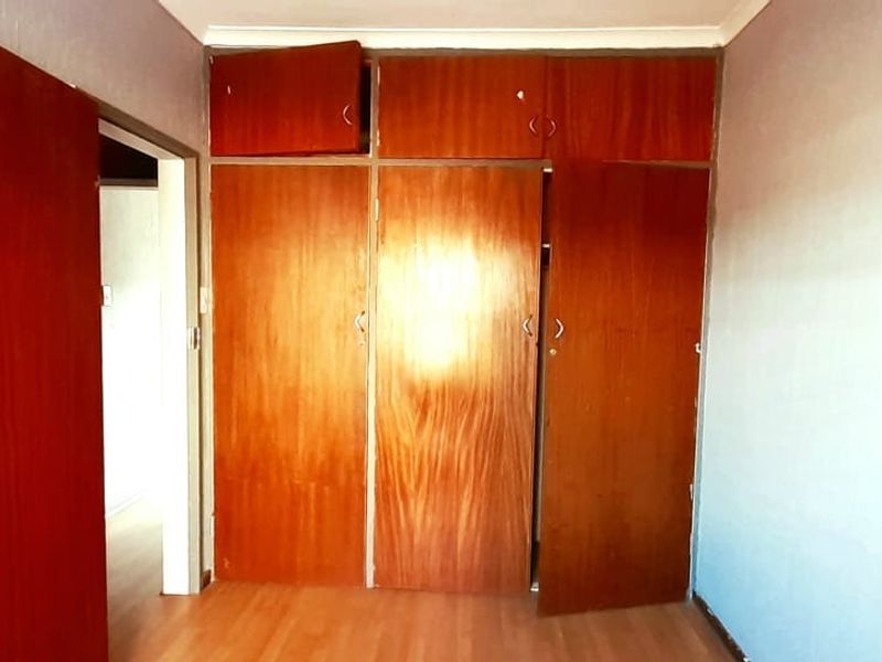 NEAT and well-maintained 2-bedroom DUPLEX townhouse for sale in Kilnerpark - Photo 10