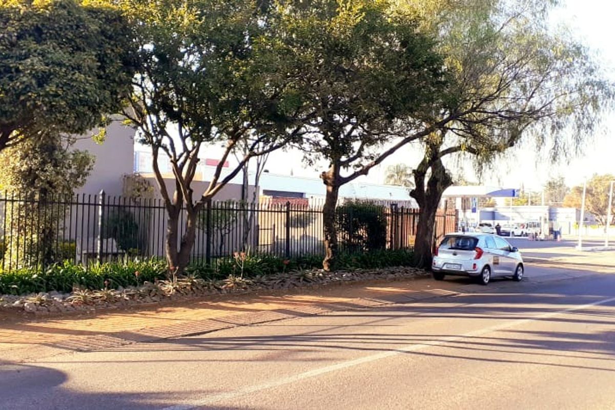 NEAT and well-maintained 2-bedroom DUPLEX townhouse for sale in Kilnerpark - Photo 5