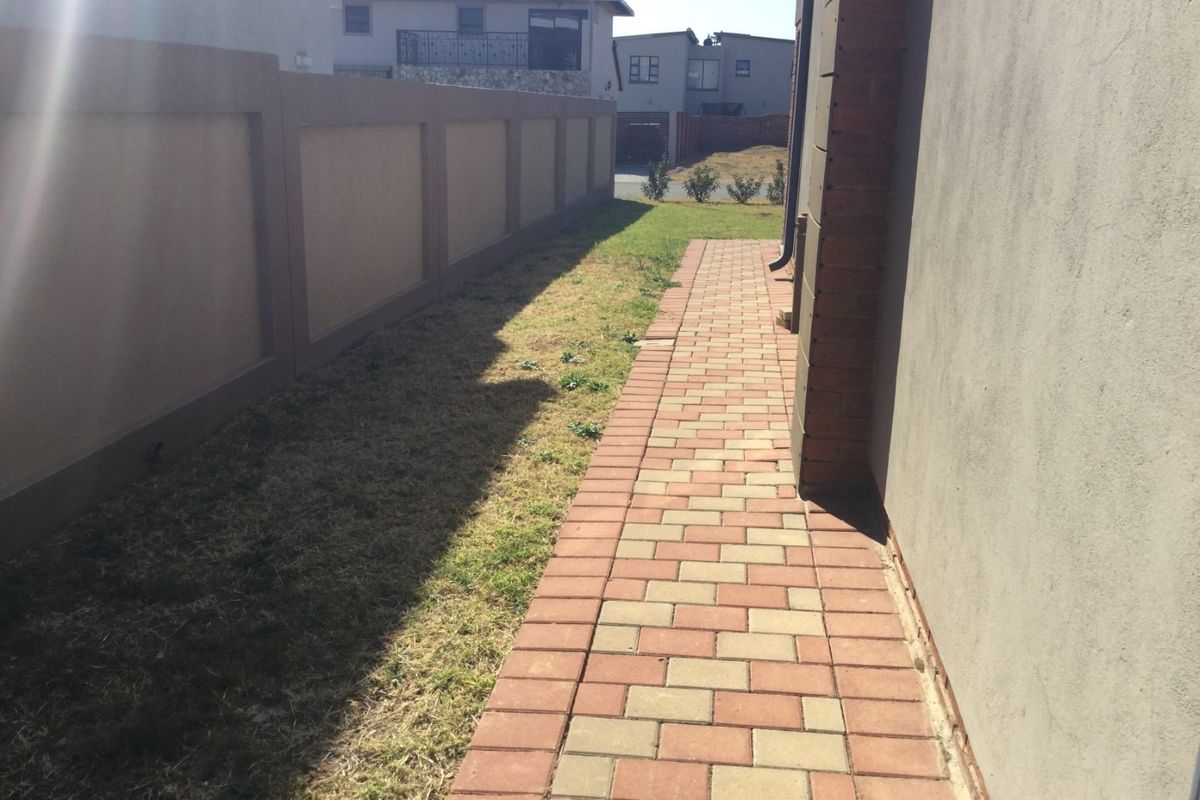 Zambezi Manor Lifestyle Estate. - Photo 3