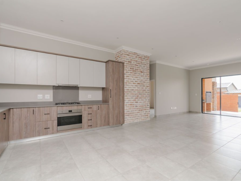 BUSHWILLOW. BRAND NEW MODERN FAMILY SIMPLEX IN SIX FOUNTAINS. - Photo 8