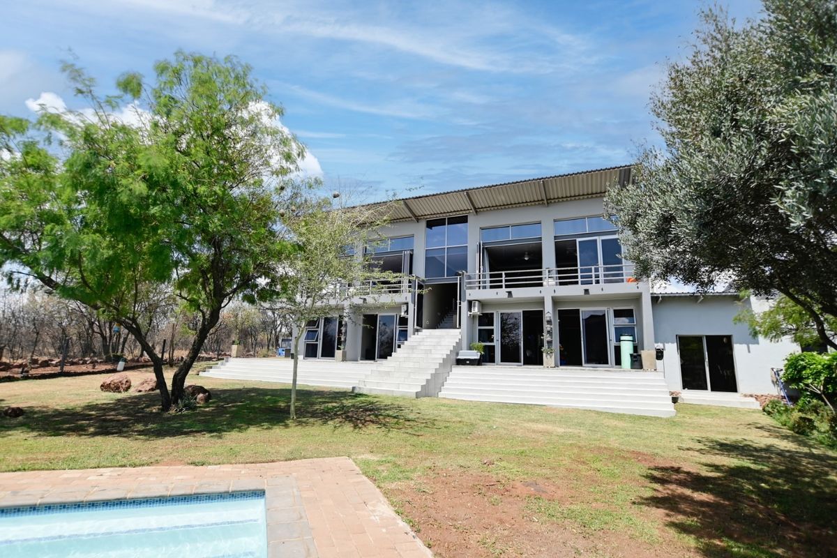 Luxury Living with Scenic Bushveld Views: 4 Bedroom, 3 Bathroom Home in Sable Hills - Photo 5