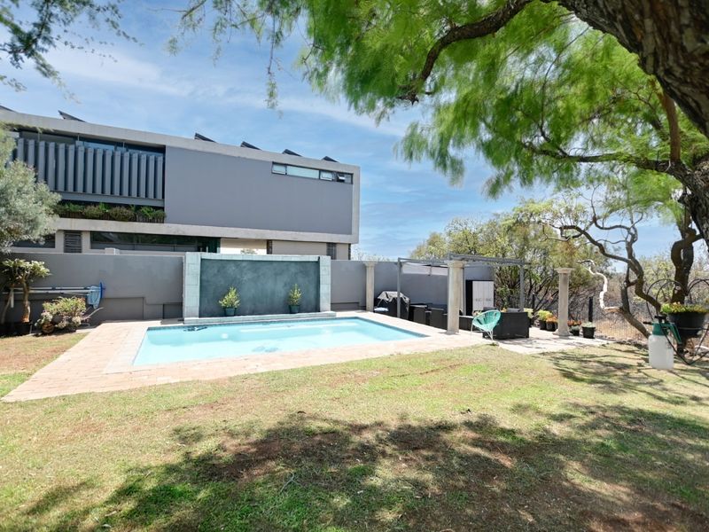 Luxury Living with Scenic Bushveld Views: 4 Bedroom, 3 Bathroom Home in Sable Hills - Photo 6