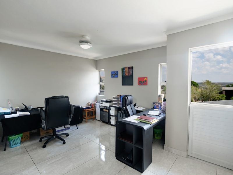 Luxury Living with Scenic Bushveld Views: 4 Bedroom, 3 Bathroom Home in Sable Hills - Photo 7